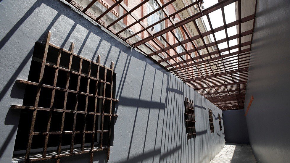 البرازيل.. مقتل أكثر من 50 سجينا وقطع رؤوس 16 منهم في تمرد بسجن