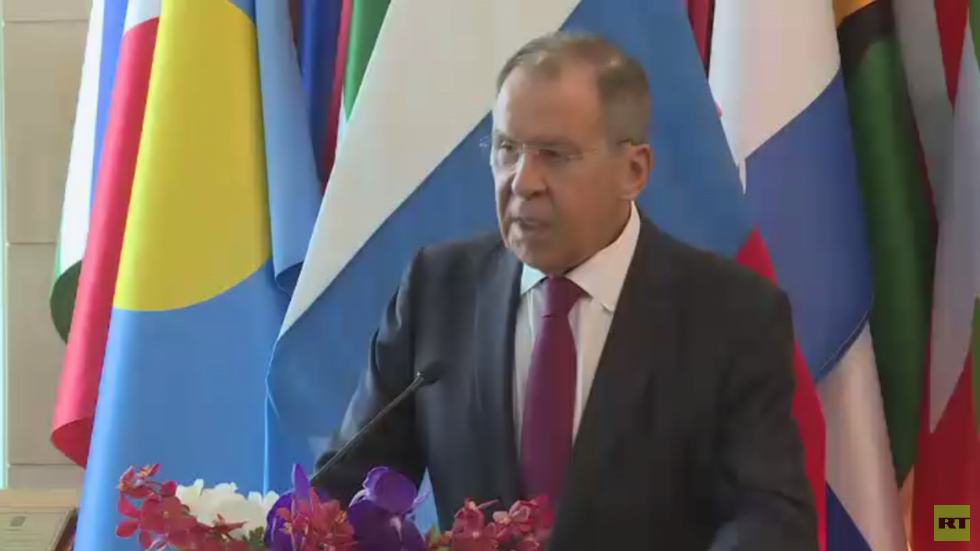 لافروف يبحث تطوير العلاقات مع 