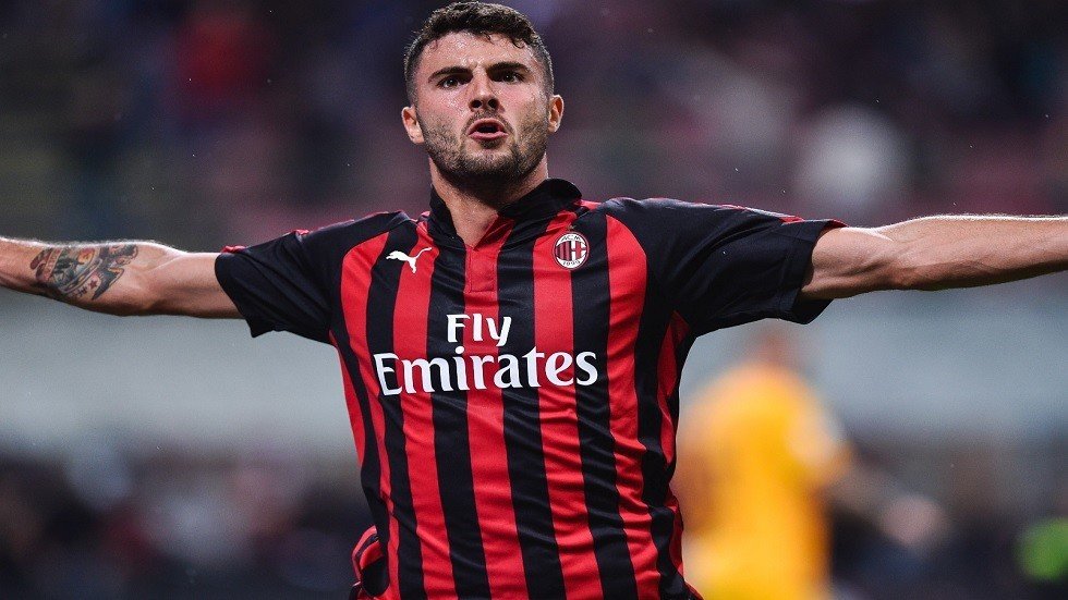 الإيطالي كوتروني من ميلان إلى ولفرهامبتون