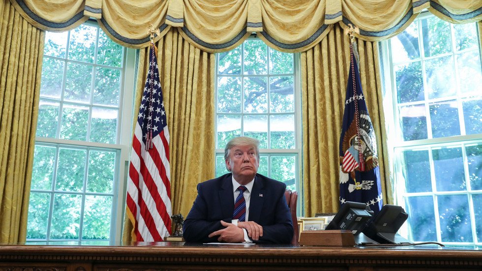 ترامب يكشف سبب تغريداته في "تويتر"