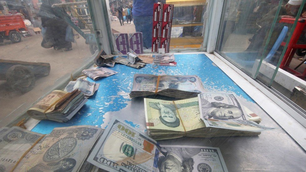 إيران تعدل عملتها وتحذف 4 أصفار منها