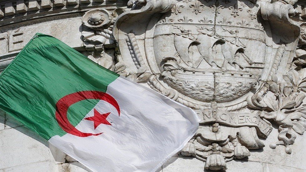 إنهاء مهام وزير العدل الجزائري وتعيين بلقاسم زغماتي خلفا له