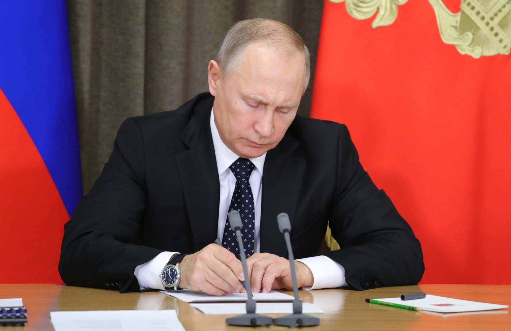 بوتين يوقع مرسوما لتعليق العمل بمعاهدة الصواريخ متوسطة وقصيرة المدى