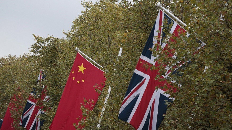 بريطانيا تستدعي السفير الصيني بسبب هونغ كونغ