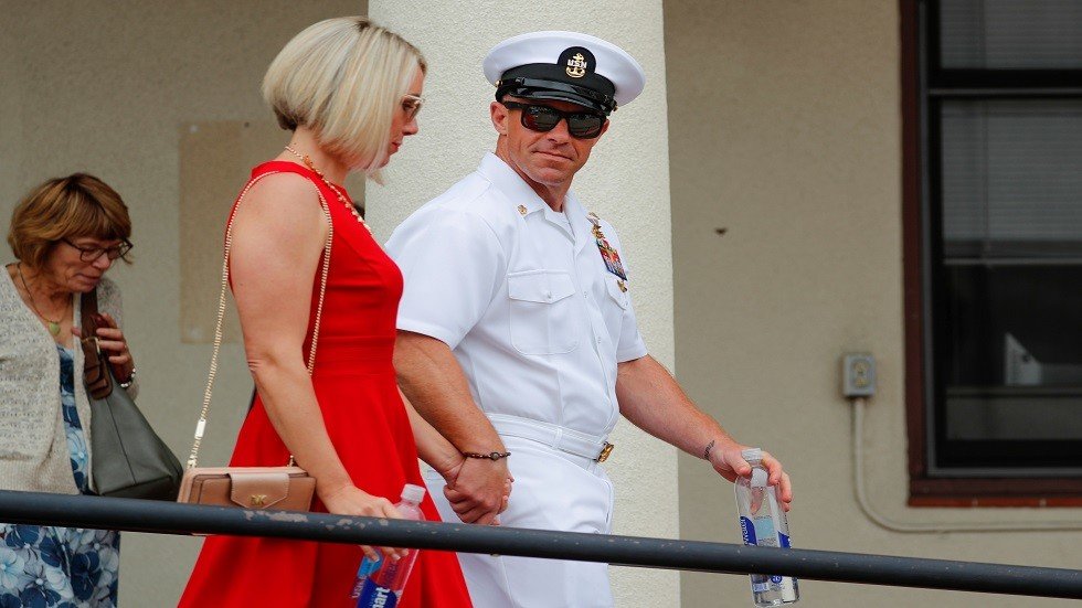 الولايات المتحدة.. تخفيض رتبة قائد بالبحرية بعد تبرئته من ارتكاب جرائم حرب في العراق