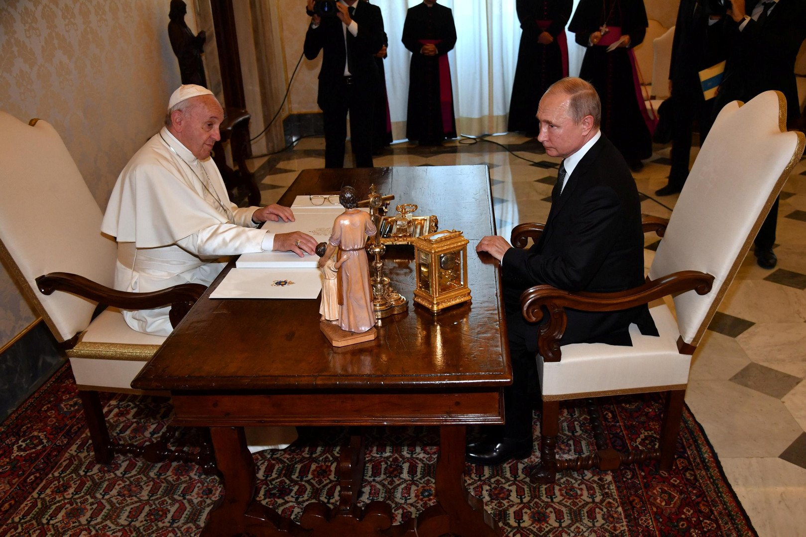 البابا فرنسيس لبوتين: من لم يقرأ كتب دوستويفسكي لن يكون رجل دين