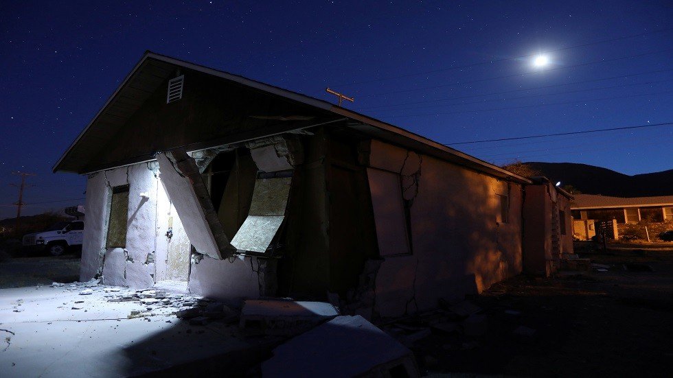 حاكم كاليفورنيا: الزلازل الأخيرة جرس إنذار للولايات المتحدة