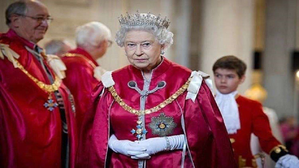 ماذا تغير وفاة إليزابيث الثانية في العائلة المالكة؟