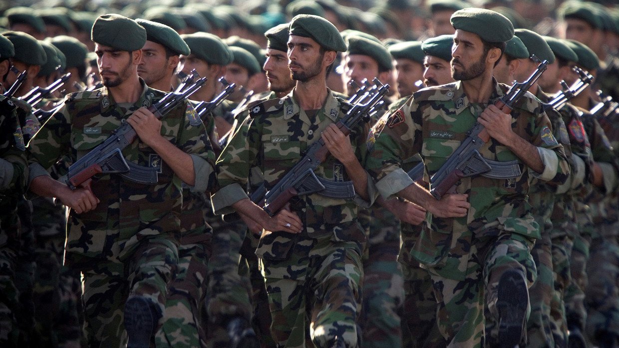 الحرس الثوري الإيراني يعلن قصف مواقع على الحدود مع إقليم كردستان
