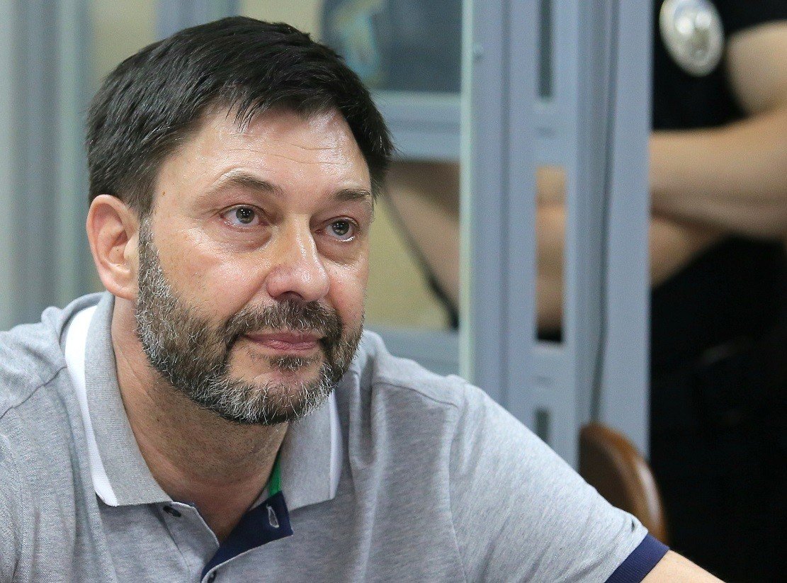 محكمة أوكرانية ترجئ جلسة للنظر في قضية صحفي متهم بـ 
