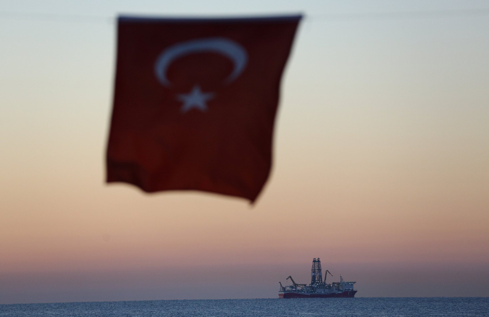 تركيا: القرارات الأوروبية لن تؤثر على أنشطة التنقيب شرق المتوسط
