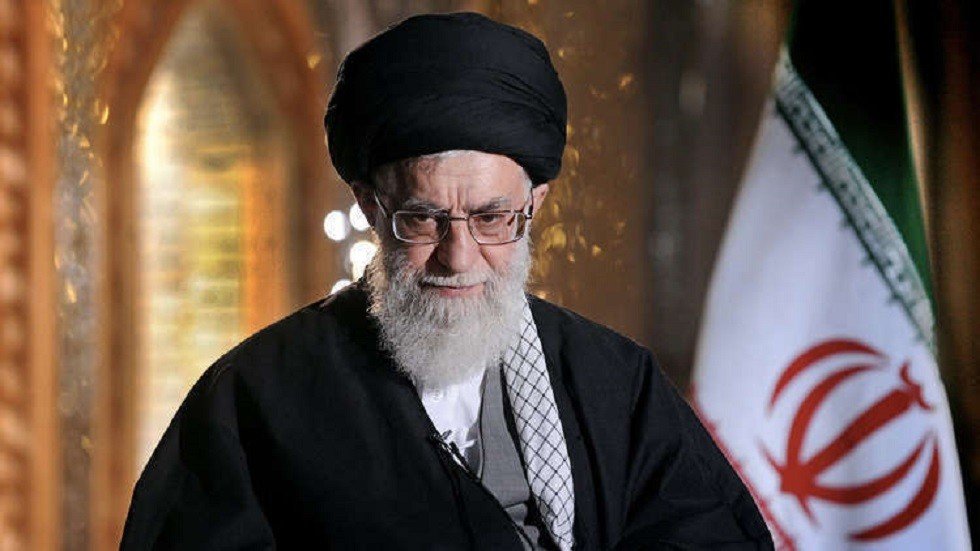 خامنئي: إيران ستواصل حتما الحد من تعهداتها بشأن برنامجها النووي