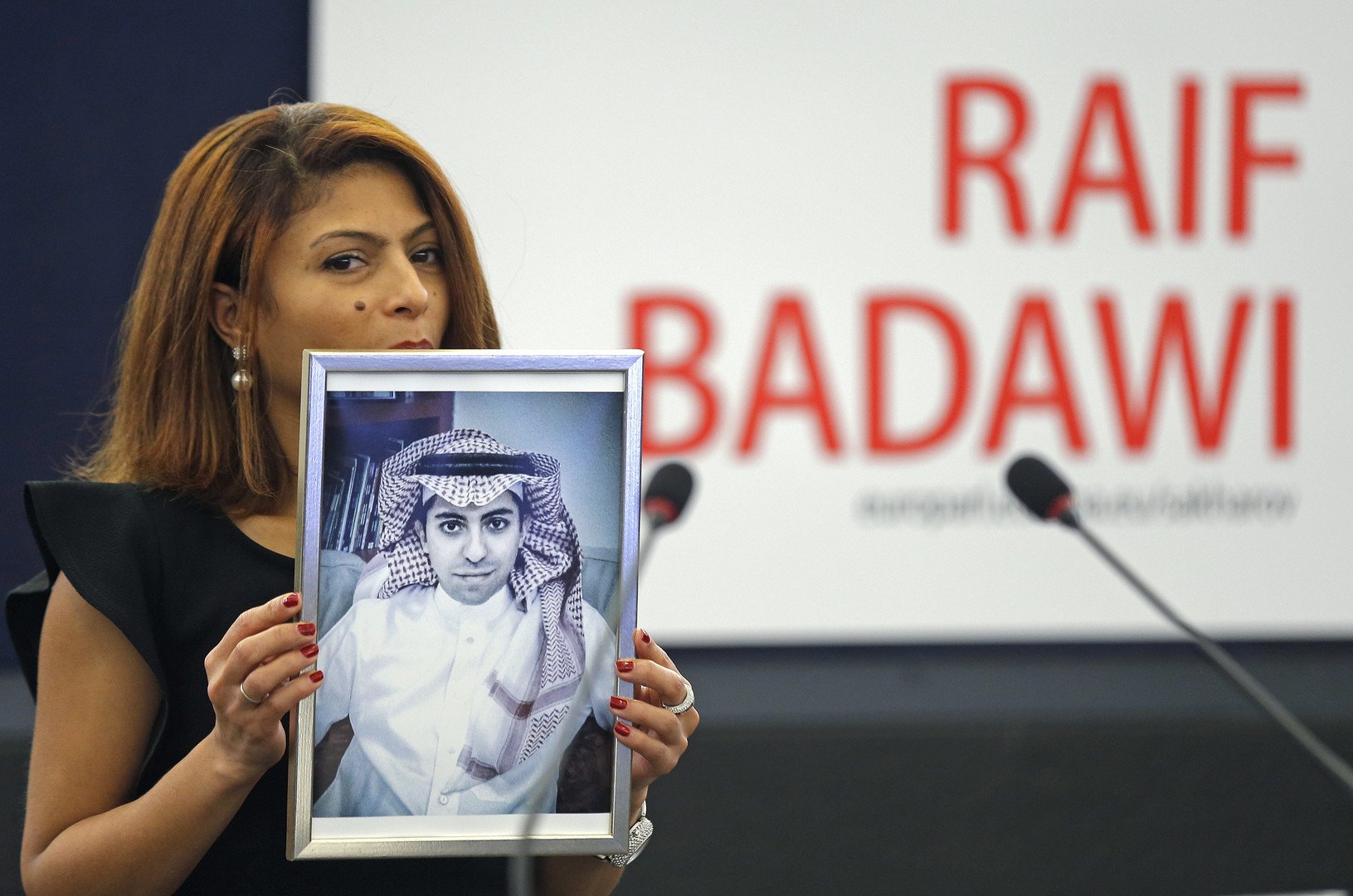 نائب الرئيس الأمريكي يدعو السعودية لإطلاق سراح رائف بدوي