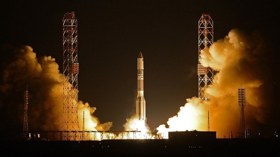 روسيا تطلق أقمارا أجنبية إلى الفضاء