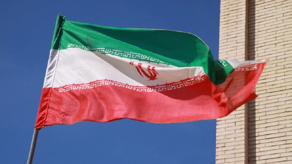 غرق عبارة إيرانية كانت متجهة من ميناء الشارقة الإماراتي إلى ميناء دير الإيراني