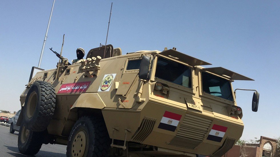 أوكرانيا تبحث التعاون العسكري مع مصر