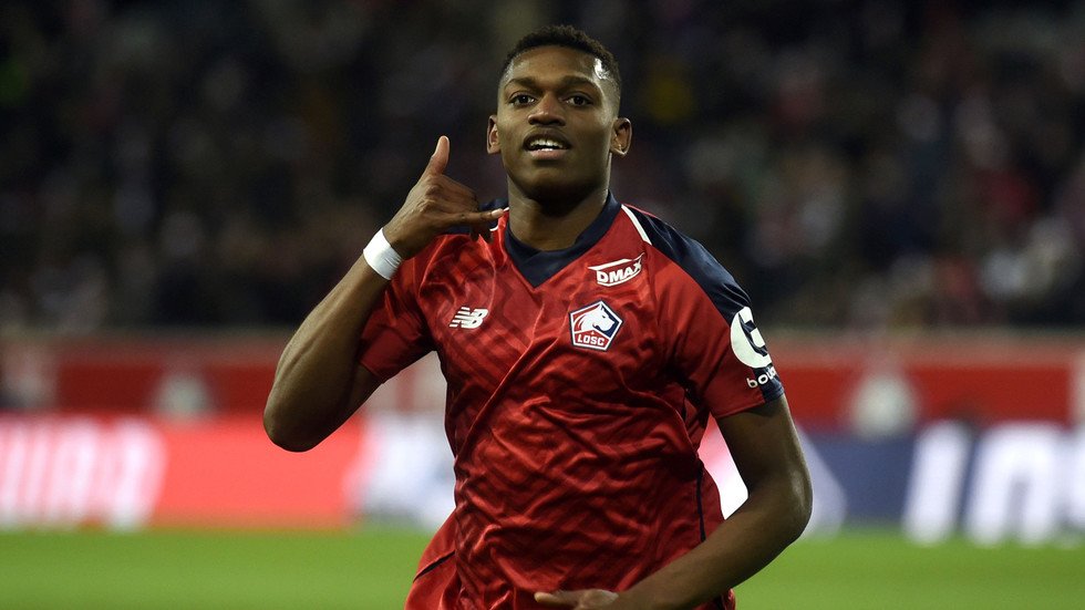 ميلان يضم البرتغالي الشاب لياو