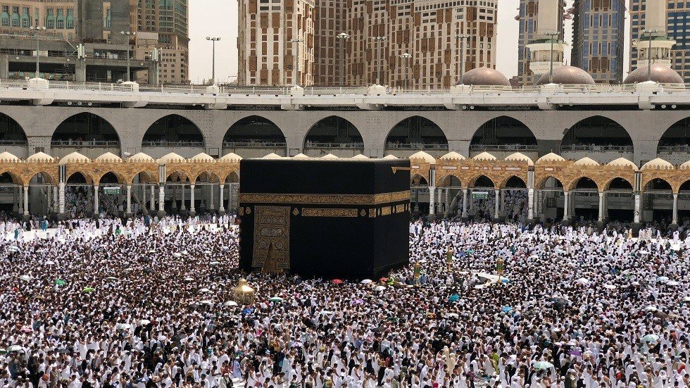 وصول أول دفعة من الحجاج القطرين إلى السعودية لإداء مناسك الحج