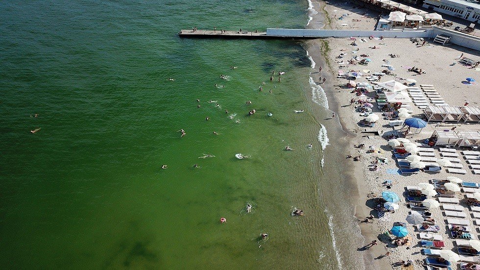 ثلاث مواد تلوث البحر الأسود