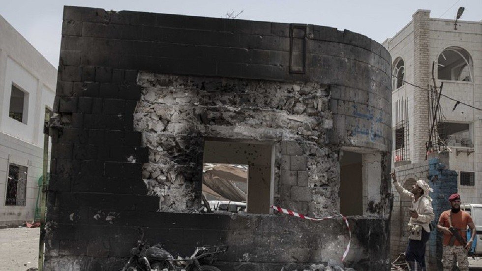 "داعش" يتبنى الهجوم على مركز للشرطة في عدن