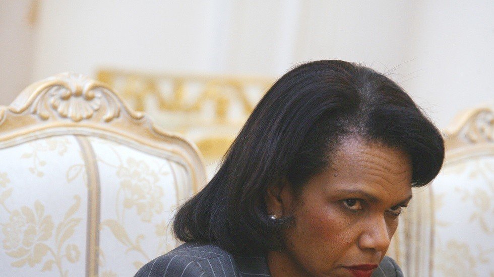 كونداليزا رايس تقدم النصائح لأوكرانيا