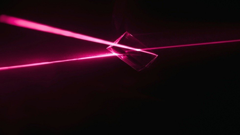 البنتاغون يختبر ليزرا 