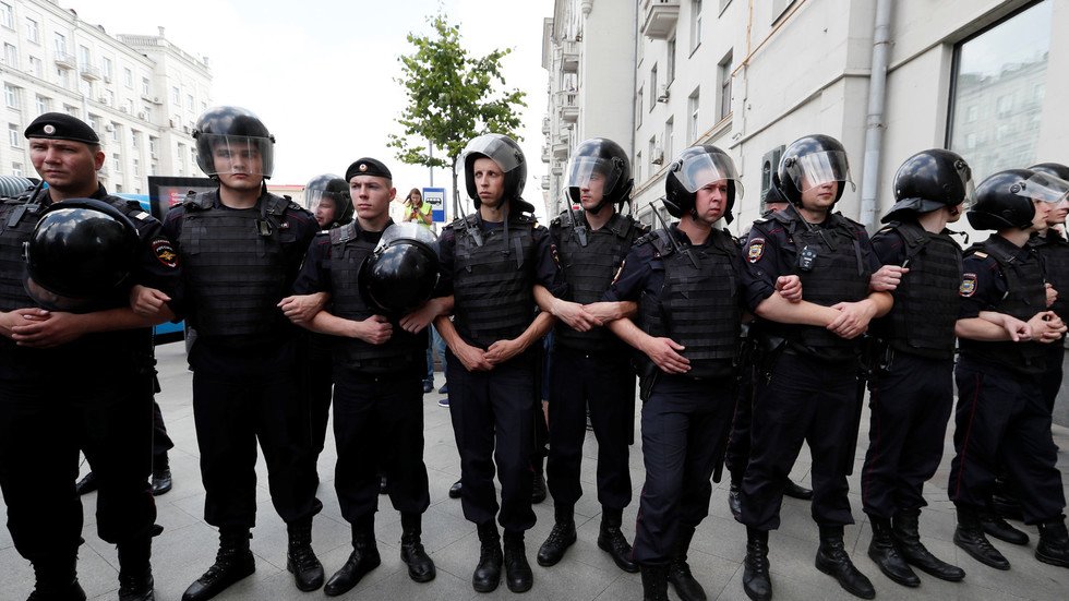 شرطة موسكو تدعو لعدم المشاركة في تظاهرات غير مرخصة غدا