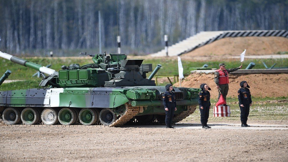 دبابة "تي – 80" تقلي البيض وتغلي القهوة