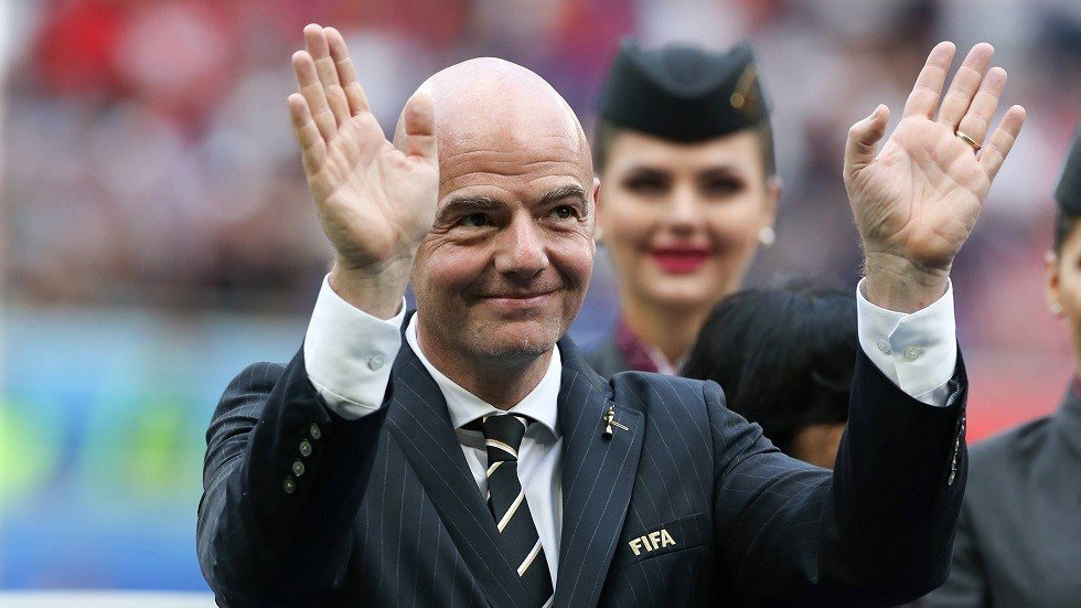 رئيس الـ "فيفا" يوجه رسالة للأهلي المصري