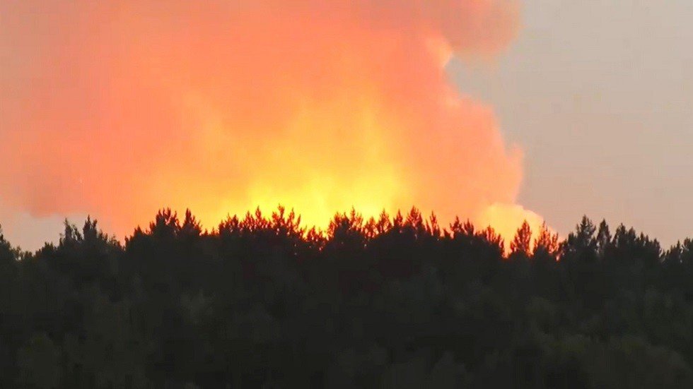 إعلان حال الطوارئ قرب كراسنويارسك الروسية بعد حريق ضخم في مستودع للذخيرة