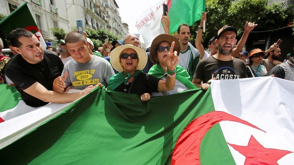 الجزائر.. السجن المؤقت لوزيرين من عهد بوتفليقة