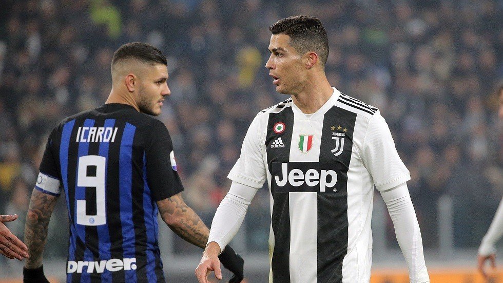 رونالدو يغازل مهاجم "الأفاعي"