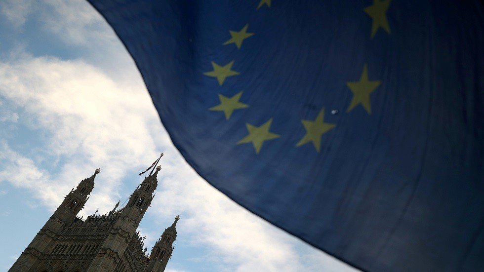 الاتحاد الأوروبي يستعد لمباحثات صعبة مع بريطانيا بشأن 