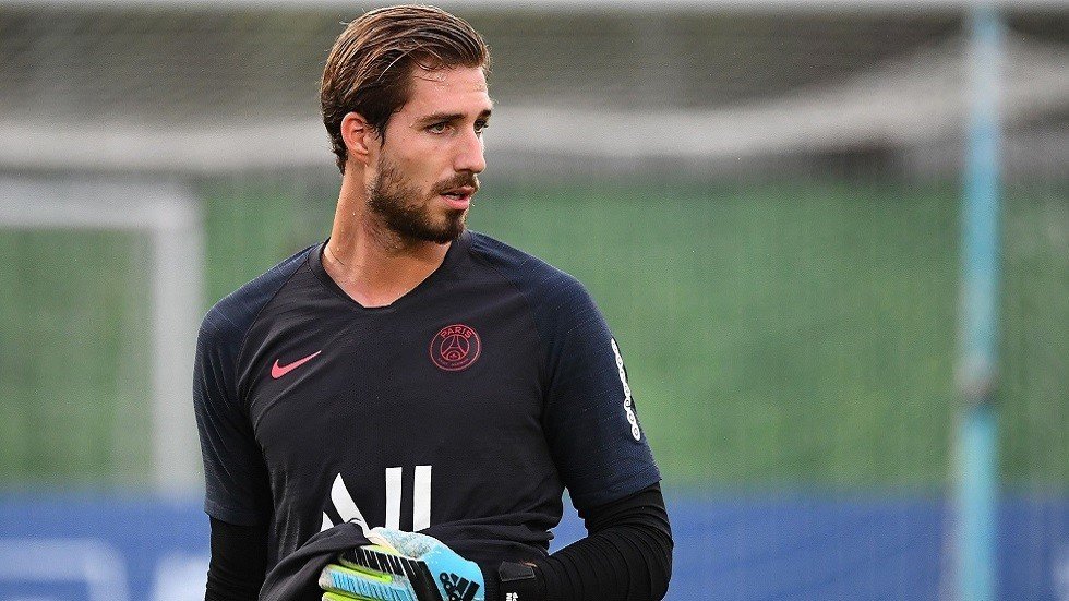 حارس مرمى سان جيرمان ينتقل إلى فرانكفورت