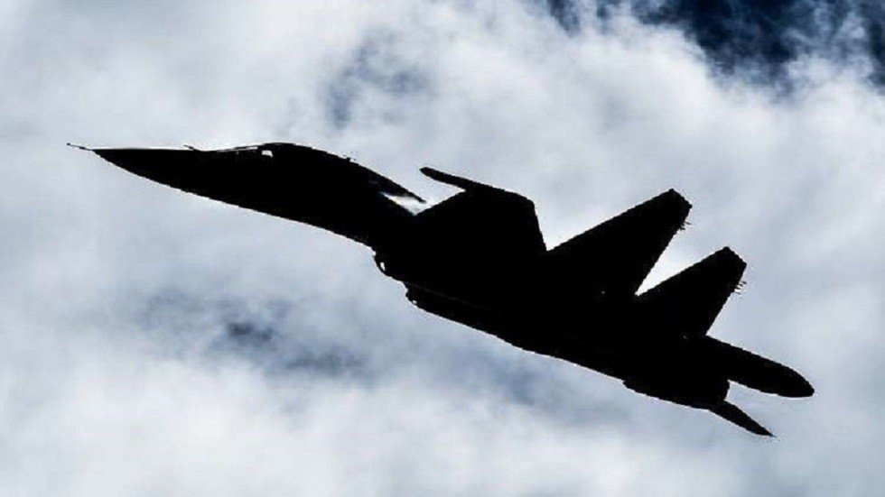 الجيش المصري ينبه إلى حدوث أصوات تخترق حاجز الصوت في سماء مصر