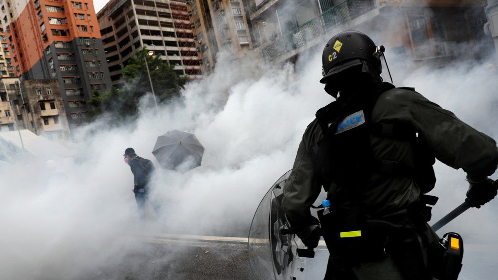 الصين تهدد بالتدخل في هونغ كونغ وتتوعد المحتجين وداعميهم بالعقاب