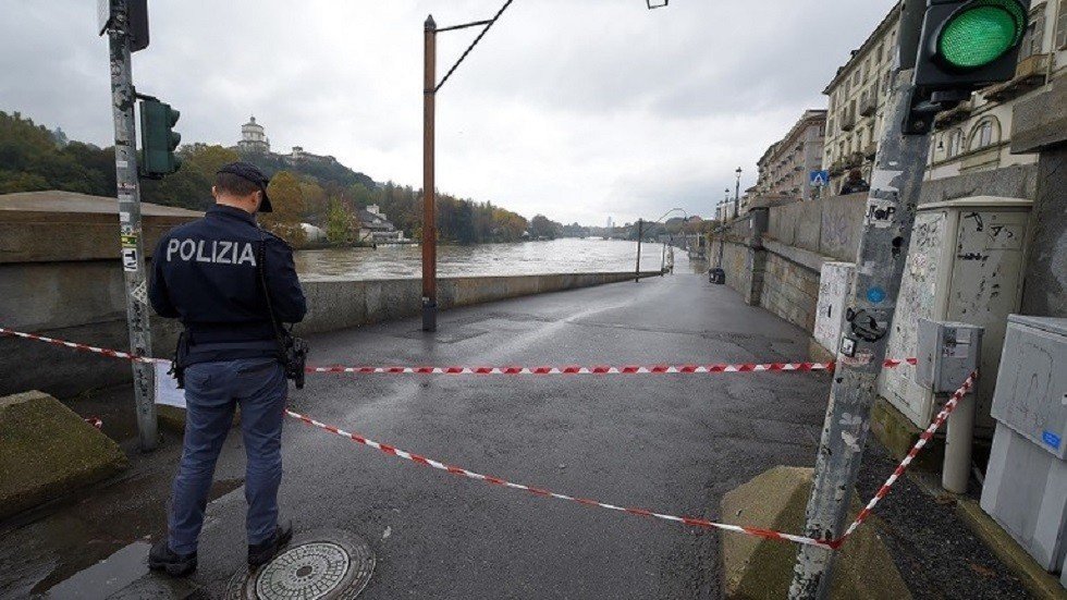 مصري يقتل مواطنه في إيطاليا طعنا بالسكين