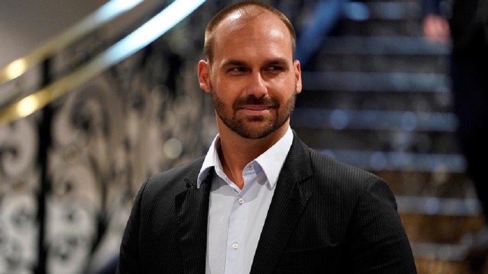 الرئيس البرازيلي: واشنطن وافقت على تعيين نجلي سفيرا لديها