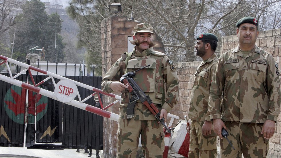 باكستان لا تستبعد اتخاذ إجراءات عسكرية ضد الهند بسبب كشمير