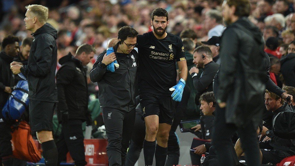 كشف مدة غياب أليسون عن ليفربول