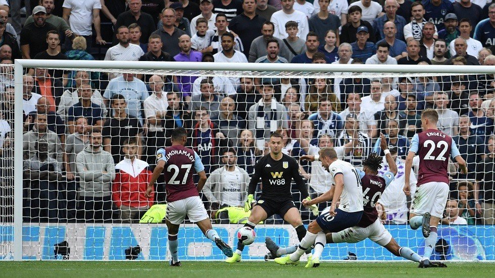 توتنهام يفلت من كمين أستون فيلا العائد إلى دوري الأضواء