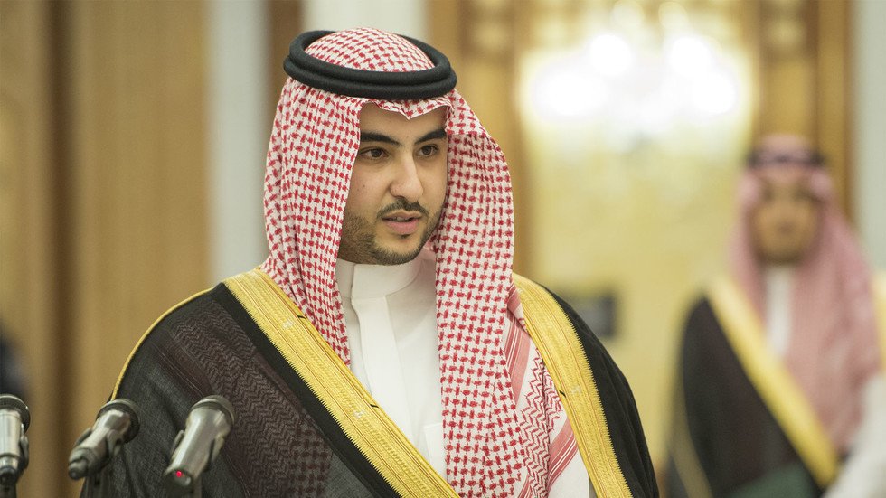 خالد بن سلمان: ما حدث في عدن يمنح فرصة للتنظيمات المسلحة على رأسها الحوثيون و