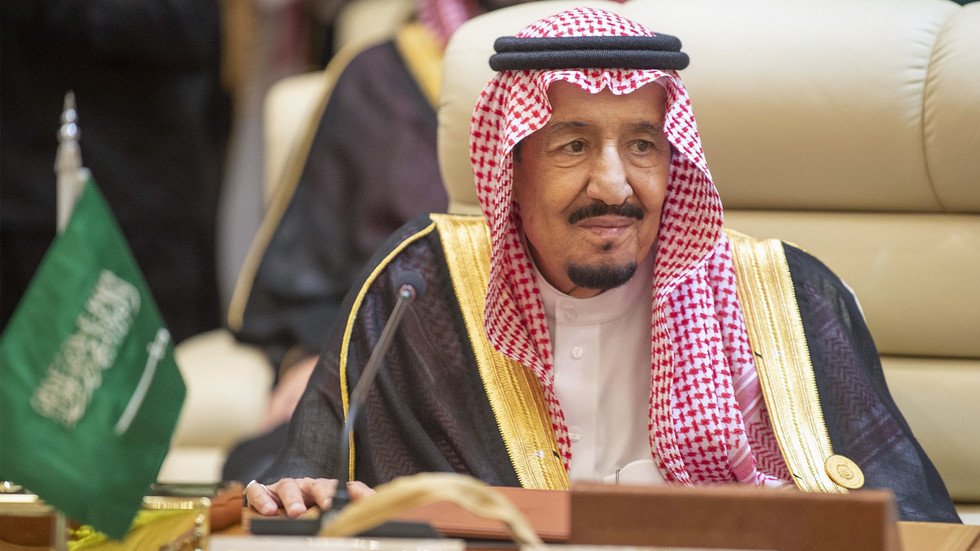 الملك سلمان يوجه رسالة للحجاج في أول أيام عيد الأضحى