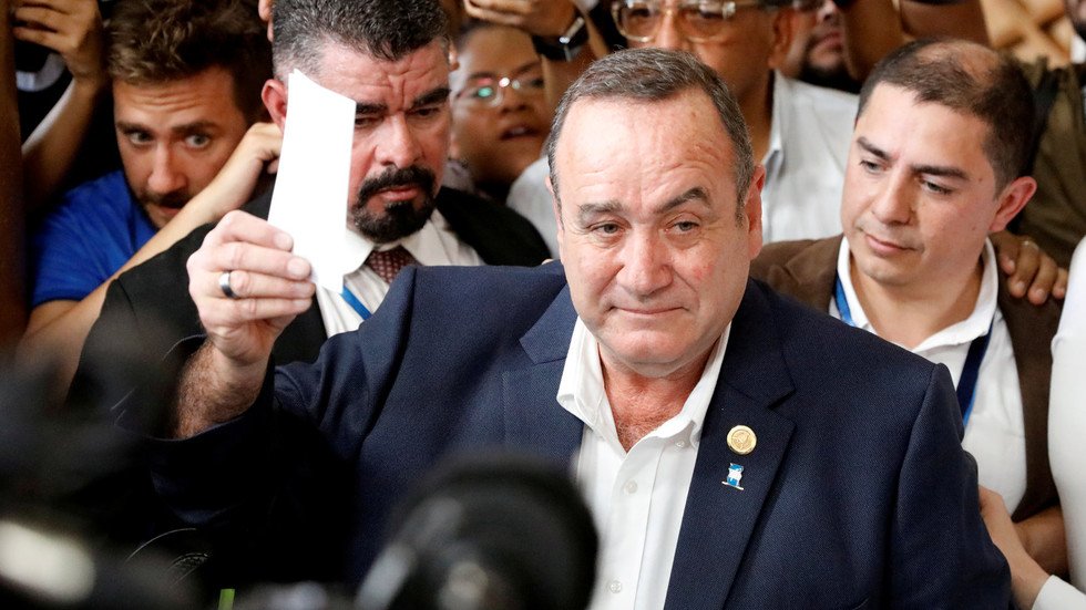 انتخاب رئيس جديد لغواتيمالا