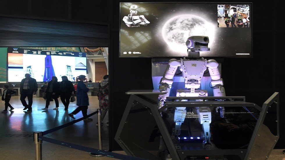 روبوت "فيودور" نقل إلى مركبة "سويوز" المأهولة