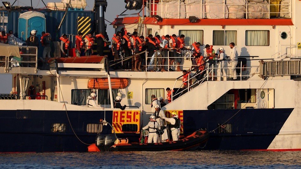 إنقاذ 400 مهاجر قبالة السواحل الليبية