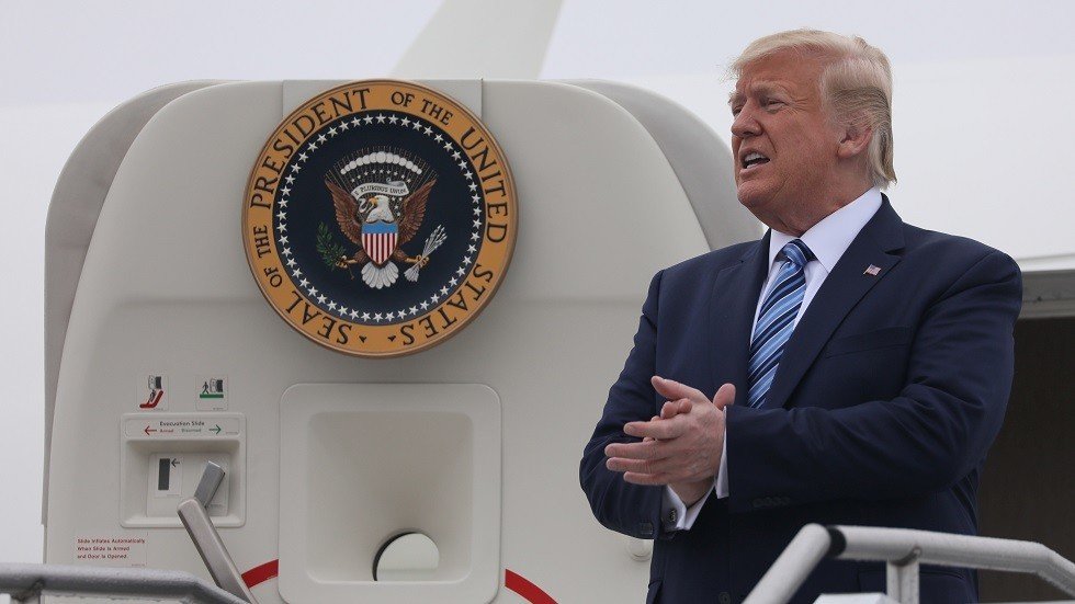 ترامب: الاستخبارات الأمريكية أبلغتني  بأن الصين تحرك قواتها إلى حدود هونغ كونغ