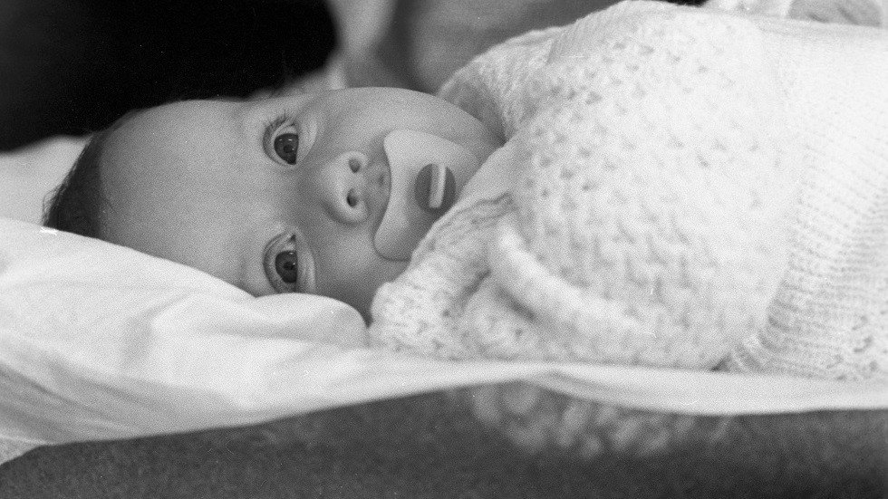 الإحصاء الروسية: 5 روسيات عمرهن 17 عاما أنجبن طفلا خامسا