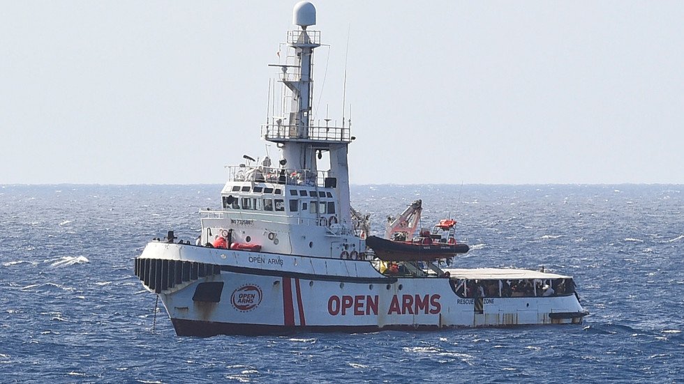 6 دول أوروبية مستعدة لاستقبال مهاجرين عالقين في المتوسط