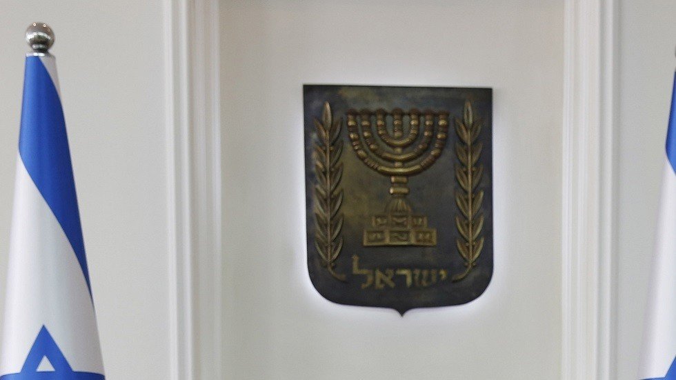 استقالة وزير إسرائيلي متهم بالفساد